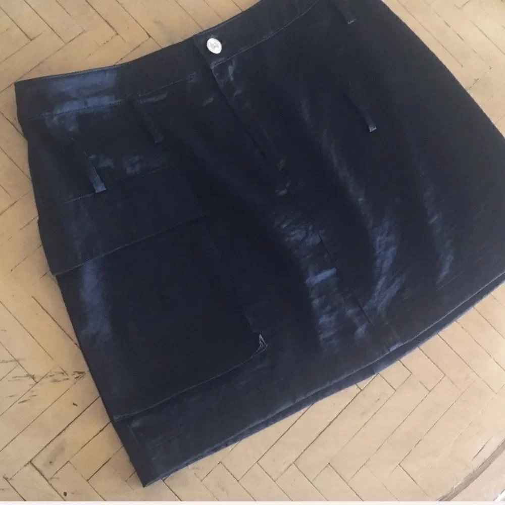 VTG Y2K Black Mini Skirt 90s Satin Cargo Pocket Belt Loop Detail ABS Size 6 Goth